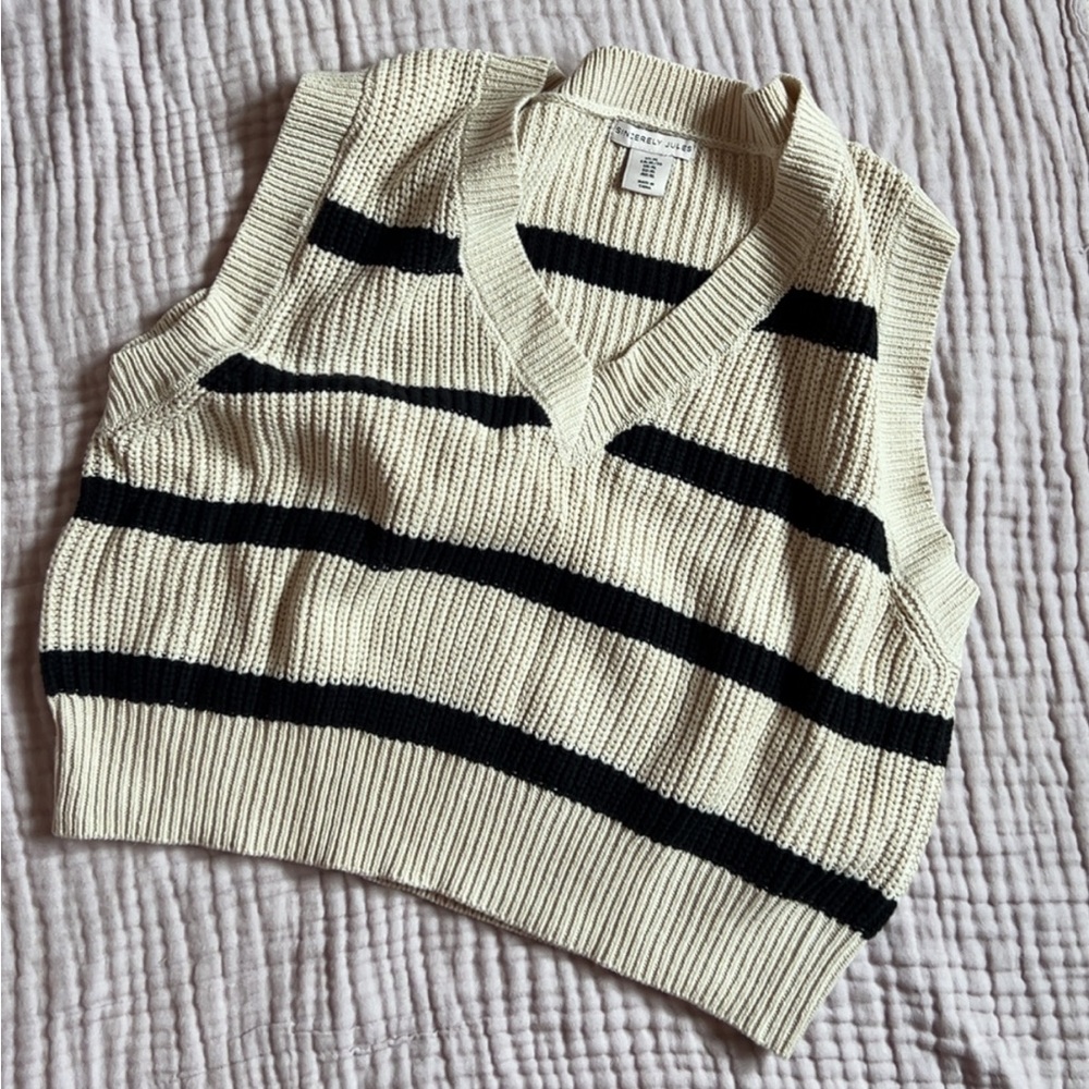 Sincerely Jules V-Neck Sweater Vest - Black and Cream